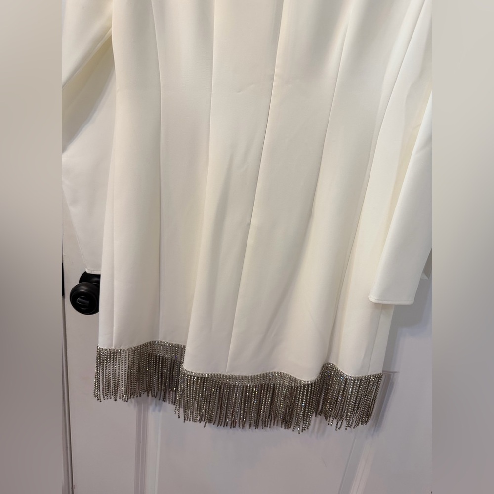 Gianni Bini Cream Dress with Black Accent - Picture 7 of 7